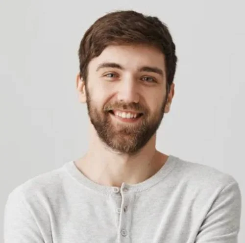 Chris L., 29